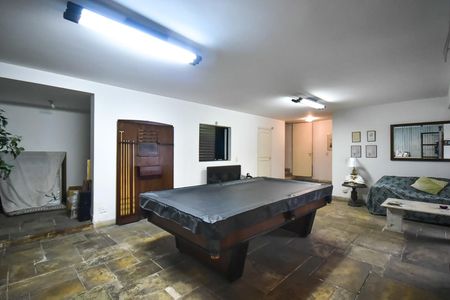 Casa à venda com 650m², 4 quartos e 9 vagasEspaço de Jogos