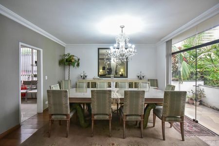 Casa à venda com 650m², 4 quartos e 9 vagasSala de Jantar