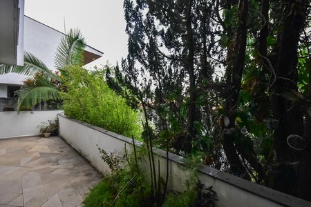 Varanda de casa à venda com 4 quartos, 650m² em Vila Progredior, São Paulo