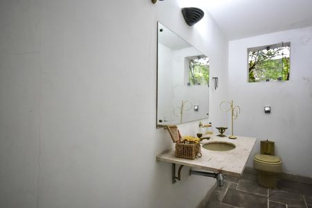 Casa à venda com 650m², 4 quartos e 9 vagasLavabo 2