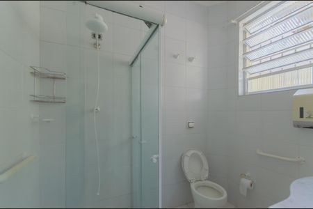Casa para alugar com 165m², 3 quartos e 2 vagasBanheiro Social