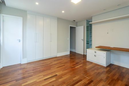 Apartamento à venda com 169m², 3 quartos e 3 vagasSuíte 1