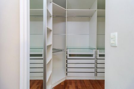 Apartamento à venda com 169m², 3 quartos e 3 vagasCloset da Suíte 1