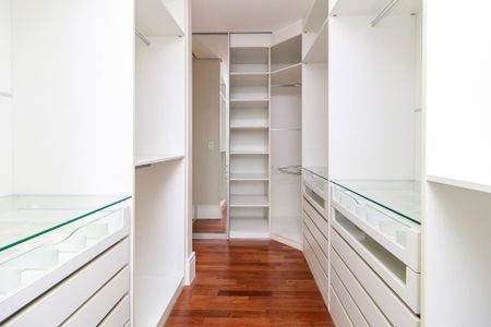 Apartamento à venda com 169m², 3 quartos e 3 vagasCloset da Suíte 1