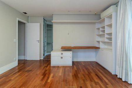 Apartamento à venda com 169m², 3 quartos e 3 vagasSuíte 1