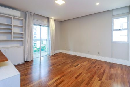 Apartamento à venda com 169m², 3 quartos e 3 vagasSuíte 1