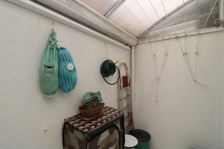 Casa de condomínio para alugar com 82m², 3 quartos e 1 vagaÁrea de Serviço