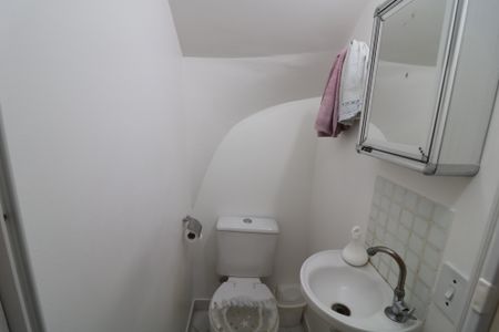 Lavabo de casa de condomínio para alugar com 3 quartos, 82m² em Vila Antonieta, São Paulo