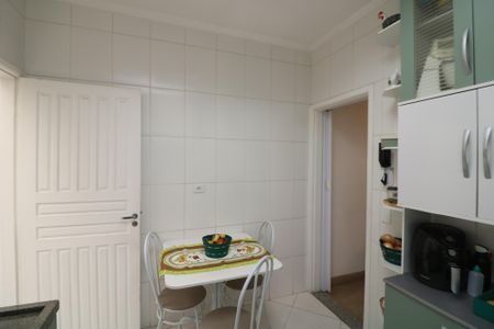 Casa de condomínio para alugar com 82m², 3 quartos e 1 vagaCozinha