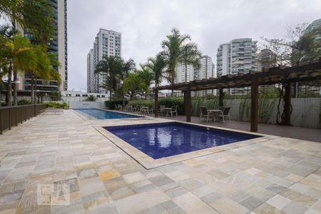 Apartamento à venda com 132m², 4 quartos e 3 vagasÁrea Comum - Piscina