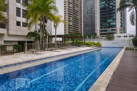 Apartamento à venda com 132m², 4 quartos e 3 vagasÁrea Comum - Piscina