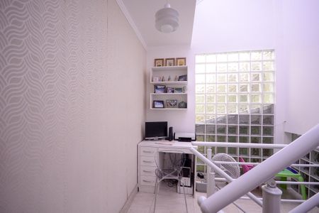 Casa à venda com 150m², 3 quartos e 2 vagas Casa à venda com 150m², 3 quartos e 2 vagasEcritório