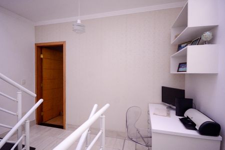 Casa à venda com 150m², 3 quartos e 2 vagas Casa à venda com 150m², 3 quartos e 2 vagasEcritório