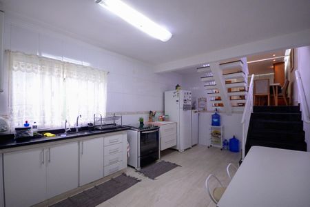 Casa à venda com 150m², 3 quartos e 2 vagas Casa à venda com 150m², 3 quartos e 2 vagasCozinha