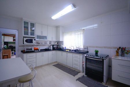 Casa à venda com 150m², 3 quartos e 2 vagas Casa à venda com 150m², 3 quartos e 2 vagasCozinha