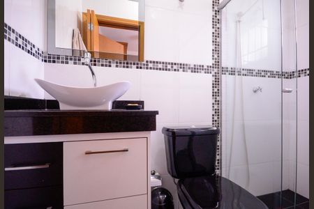 Casa à venda com 150m², 3 quartos e 2 vagas Casa à venda com 150m², 3 quartos e 2 vagasBanheiro do Quarto 2