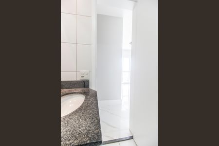 Apartamento à venda com 70m², 3 quartos e 2 vagasBanheiro 2