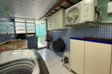 Casa à venda com 118m², 3 quartos e 1 vagaLavanderia 