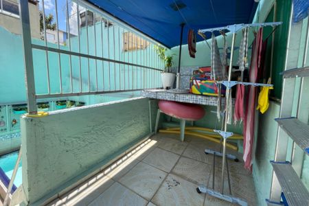 Casa à venda com 118m², 3 quartos e 1 vagaÁrea de Serviço