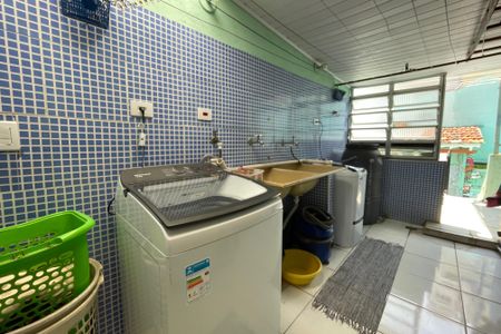 Casa à venda com 118m², 3 quartos e 1 vagaLavanderia