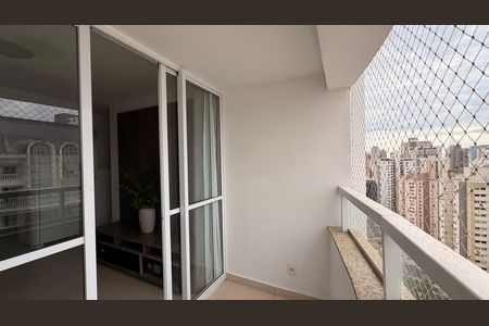 Varanda da sala de apartamento para alugar com 2 quartos, 57m² em Setor Bueno, Goiânia