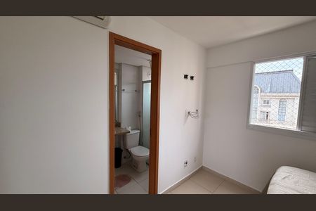 Suíte de apartamento para alugar com 2 quartos, 57m² em Setor Bueno, Goiânia