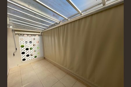 Apartamento à venda com 47m², 2 quartos e 1 vaga Apartamento à venda com 47m², 2 quartos e 1 vagaVaranda Sala