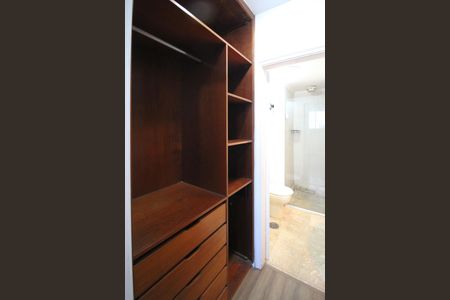 Apartamento para alugar com 103m², 3 quartos e 1 vagaCloset da Suíte 