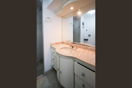 Apartamento para alugar com 103m², 3 quartos e 1 vagaBanheiro da Suíte 