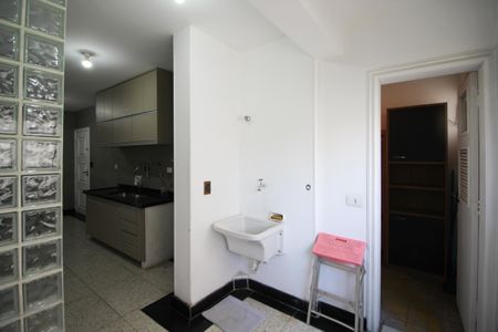 Apartamento para alugar com 103m², 3 quartos e 1 vagaÁrea de Serviço