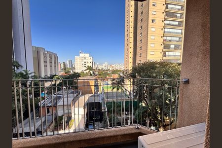 Apartamento à venda com 63m², 2 quartos e 1 vaga Apartamento à venda com 63m², 2 quartos e 1 vagaVaranda