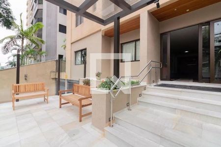 Apartamento à venda com 63m², 2 quartos e 1 vaga Apartamento à venda com 63m², 2 quartos e 1 vagaEscada