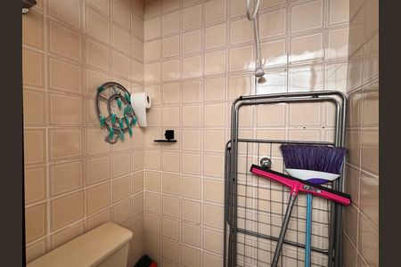 Apartamento à venda com 63m², 2 quartos e 1 vaga Apartamento à venda com 63m², 2 quartos e 1 vagaBanheiro de Serviço