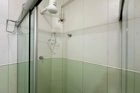 Banheiro de kitnet/studio para alugar com 1 quarto, 32m² em Centro, Rio de Janeiro