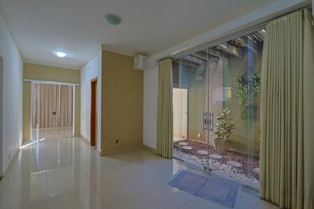 Casa à venda com 400m², 3 quartos e 3 vagas Casa à venda com 400m², 3 quartos e 3 vagasSala 2