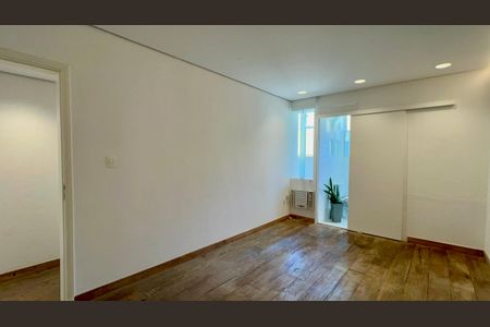 Apartamento à venda com 80m², 2 quartos e 1 vaga Apartamento à venda com 80m², 2 quartos e 1 vagaSuite
