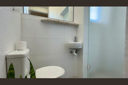 Apartamento à venda com 80m², 2 quartos e 1 vaga Apartamento à venda com 80m², 2 quartos e 1 vagaBanheiro da Suíte