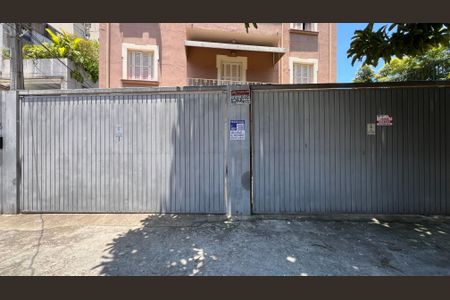 Apartamento à venda com 80m², 2 quartos e 1 vaga Apartamento à venda com 80m², 2 quartos e 1 vagaPlaca