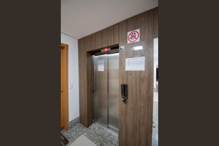 Apartamento para alugar com 50m², 2 quartos e 1 vagaElevador