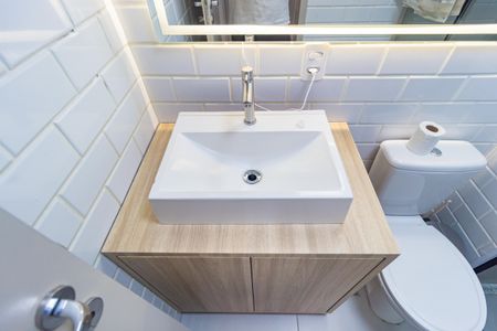 Apartamento para alugar com 57m², 2 quartos e 1 vagaDetalhe - Banheiro