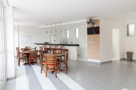 Apartamento para alugar com 71m², 2 quartos e 1 vagaÁrea comum - Salão de festas