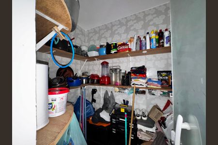 Casa de condomínio à venda com 220m², 4 quartos e 1 vagaDespensa