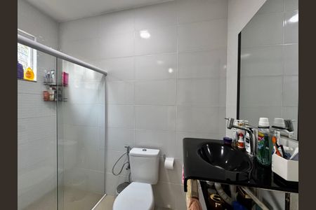 Casa de condomínio à venda com 220m², 4 quartos e 1 vagaSuíte 1 - Banheiro