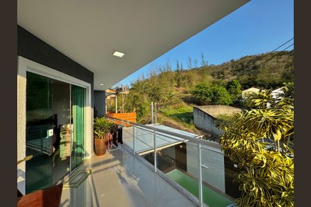 Casa de condomínio à venda com 220m², 4 quartos e 1 vagaSuíte 2 - Varanda