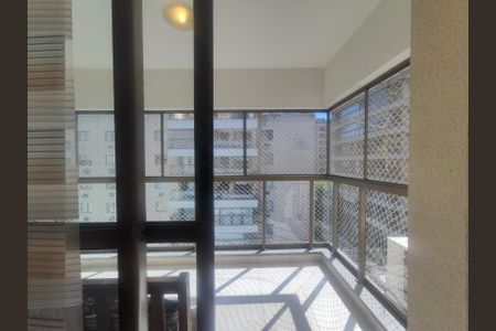 Apartamento à venda com 85m², 3 quartos e 1 vagaVaranda