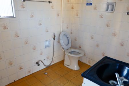 Casa à venda com 200m², 3 quartos e 1 vaga Casa à venda com 200m², 3 quartos e 1 vagaLavabo