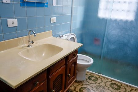 Casa à venda com 200m², 3 quartos e 1 vaga Casa à venda com 200m², 3 quartos e 1 vagaBanheiro