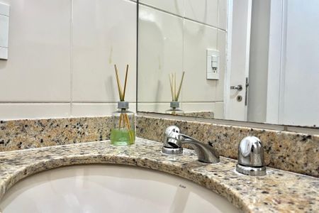 Apartamento à venda com 68m², 3 quartos e 1 vaga Apartamento à venda com 68m², 3 quartos e 1 vagaBanheiro da Suíte