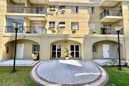 Apartamento à venda com 68m², 3 quartos e 1 vaga Apartamento à venda com 68m², 3 quartos e 1 vagaFachada do bloco