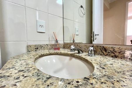 Apartamento à venda com 68m², 3 quartos e 1 vaga Apartamento à venda com 68m², 3 quartos e 1 vagaBanheiro Corredor